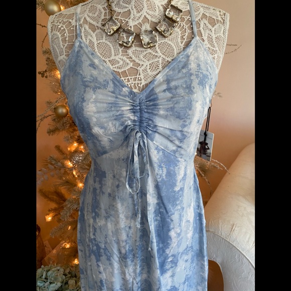 Sincerely Jules Dress - Picture 2 of 4